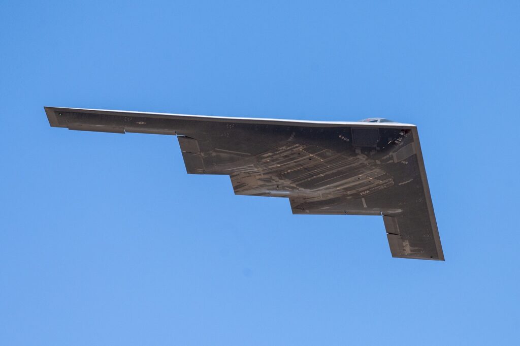 ΗΠΑ: Stealth βομβαρδιστικά B-2 ετοιμάζονται για αποστολή στο Ιράν