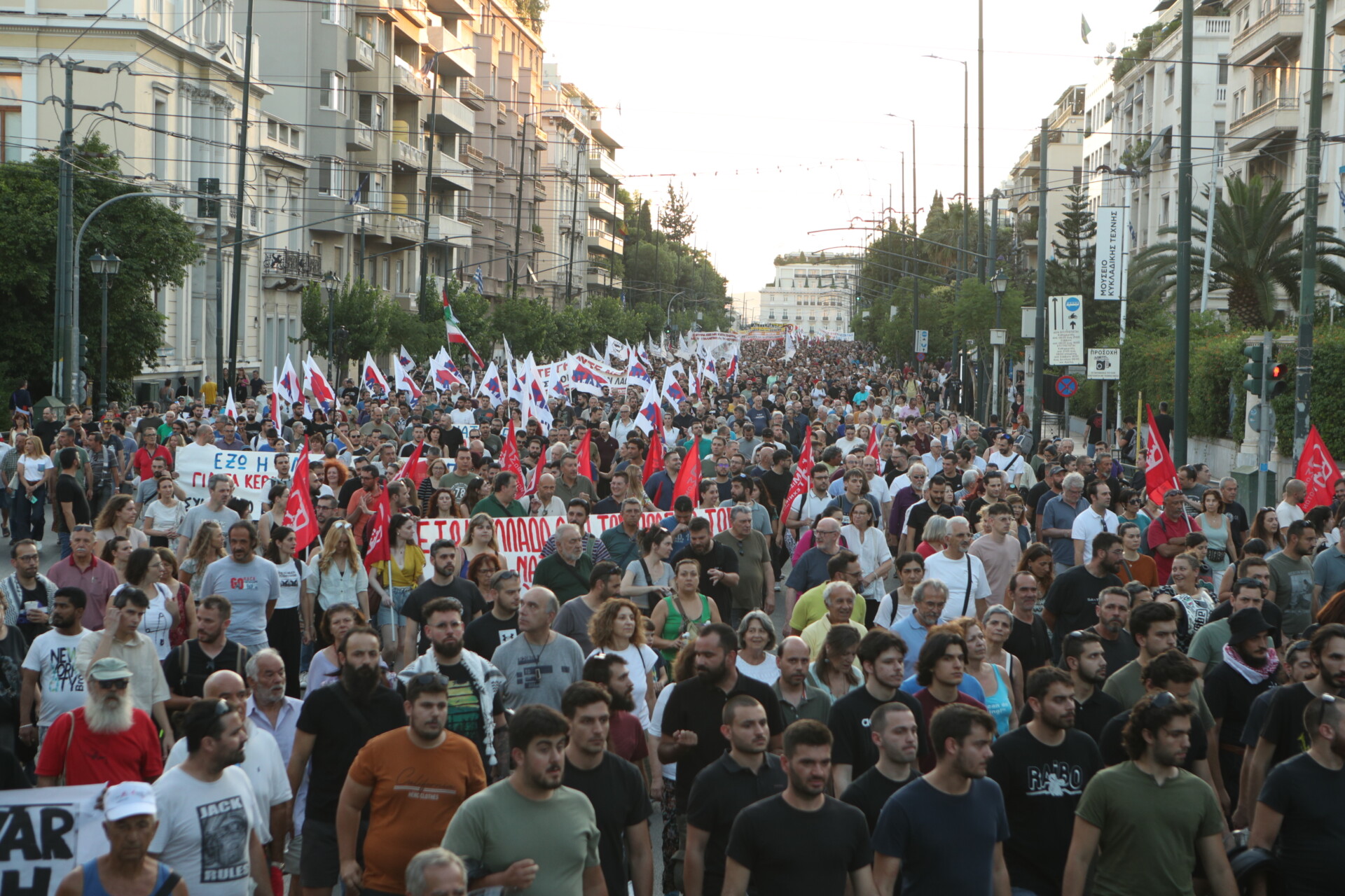Αντιπολεμικό συλλαλητήριο από το ΠΑΜΕ © ΣΩΤΗΡΗΣ ΔΗΜΗΤΡΟΠΟΥΛΟΣ/EUROKINISSI