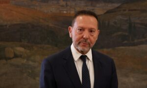 Στουρνάρας: Μετάβαση σε ένα σύνθετο μείγμα χρηματοδοτικών πηγών