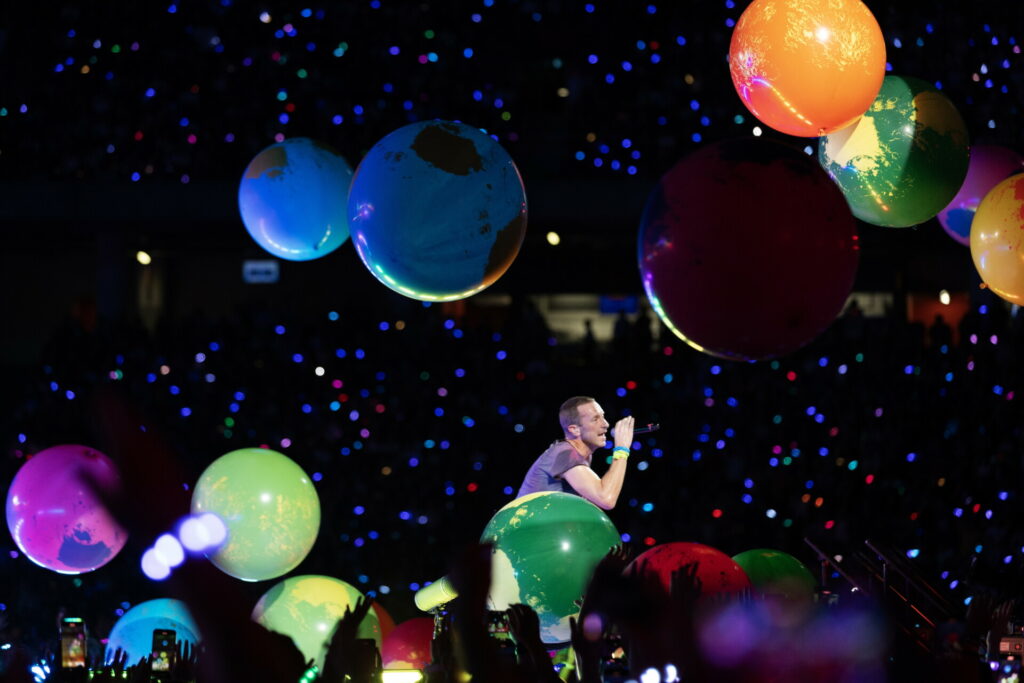 Coldplay: Επανεκδίδουν άλμπουμ τους σε δίσκους βινυλίου από ανακυκλωμένο πλαστικό