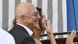Jeff Bezos 2.0: νέα σύζυγος, σχεδόν νέα δουλειά, παλιό όραμα