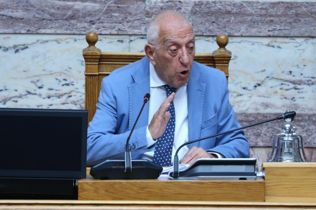 Τέμπη: Άναψαν τα αίματα στη Βουλή για τις προτάσεις της Προανακριτικής