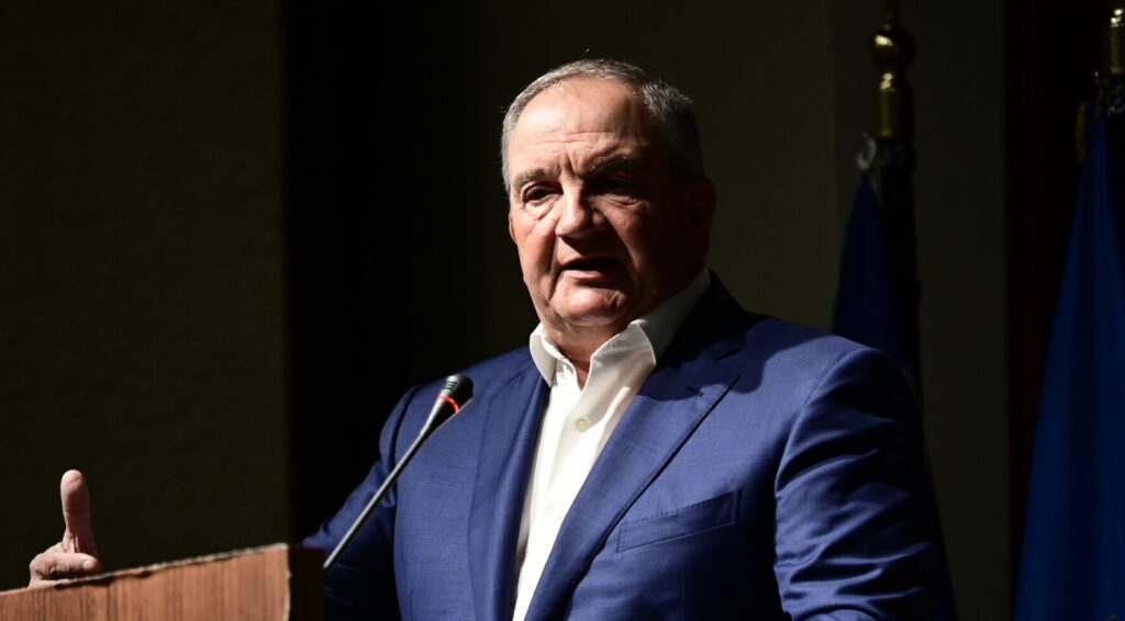 Πυρά Καραμανλή σε ΕΕ και εξωτερική πολιτική της κυβέρνησης για τα ελληνοτουρκικά