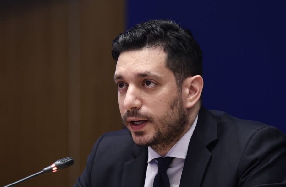 Οι απαντήσεις Κυρανάκη για νέο ΚΟΚ και ταξί στις λεωφορειολωρίδες