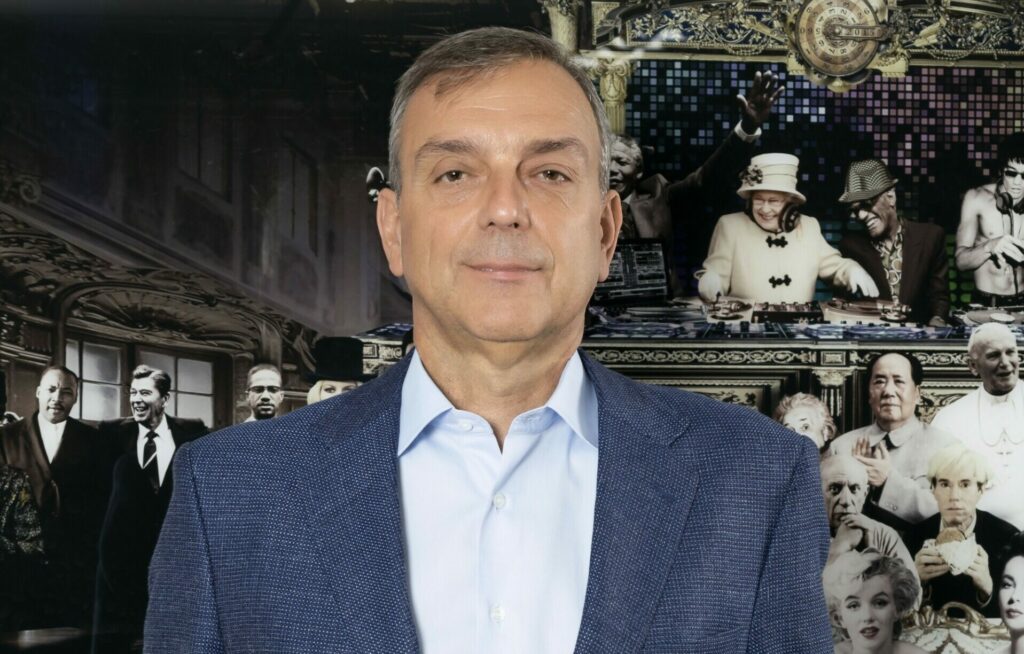 Ανασύνταξη δυνάμεων στην πληροφορική: Κινήσεις-ματ από IDEAL και Quest