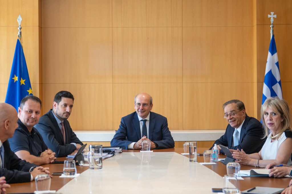 Δωρεά 14,5 εκατ. από Alpha, ΕΤΕ, Πειραιώς, Eurobank για αποκατάσταση του σιδηροδρομικού δικτύου στη Θεσσαλία
