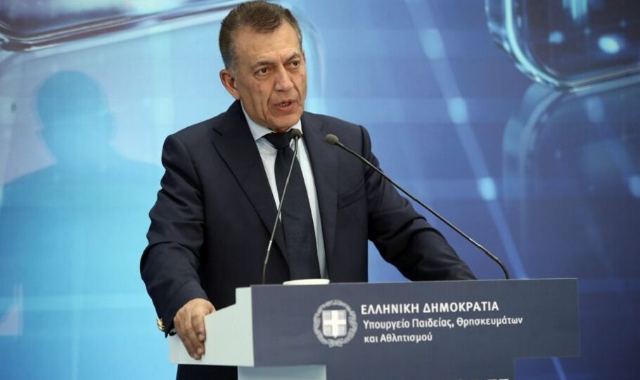 Nέο ξεκάθαρο μήνυμα Βρούτση σε Αγγελόπουλους και Γιαννακόπουλο