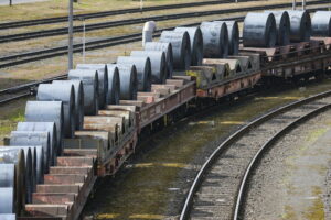 Η Thyssenkrupp αναπτύσσεται χάρη σε χάλυβα και πολεμικά πλοία, αναβαθμίζει τις προβλέψεις