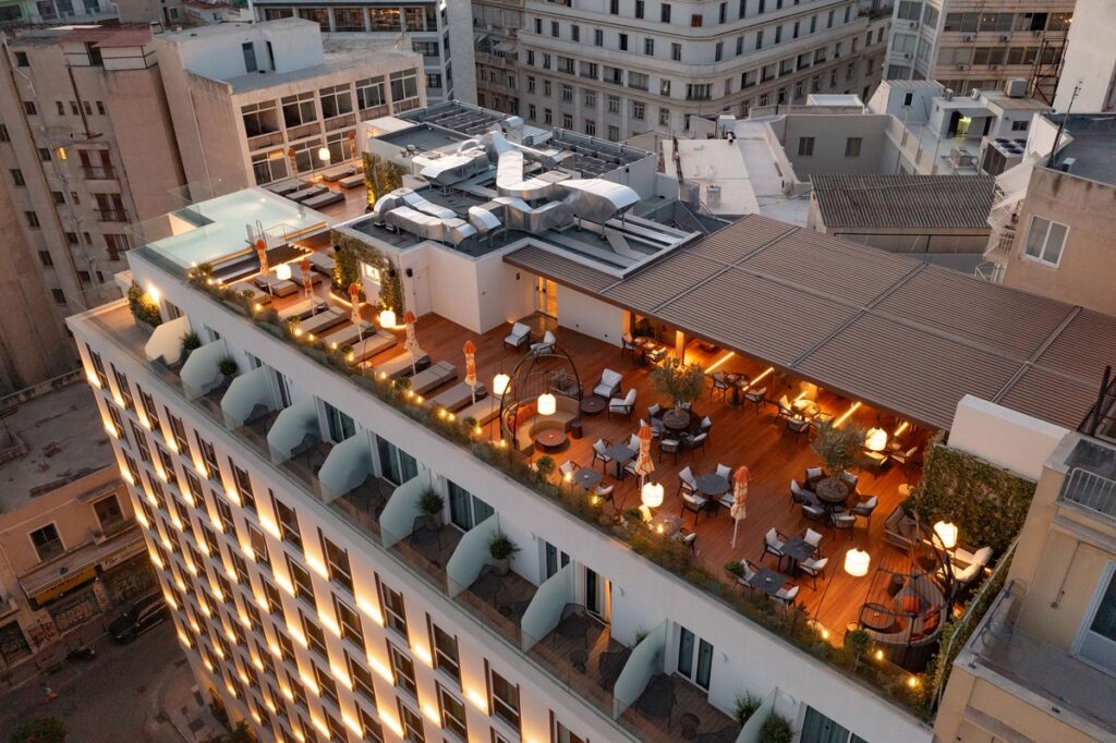 Άνοιξε τις πύλες του το Adia Aluma Athens Curio Collection by Hilton