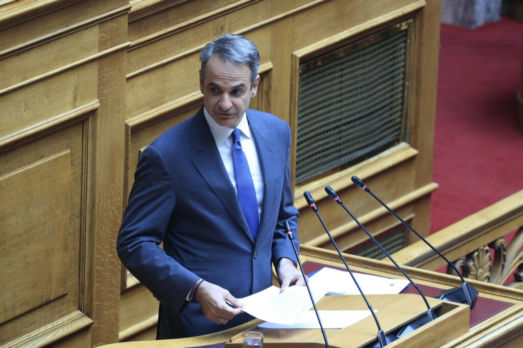 Live η ομιλία Μητσοτάκη στη Βουλή για τον πόλεμο στη Μέση Ανατολή