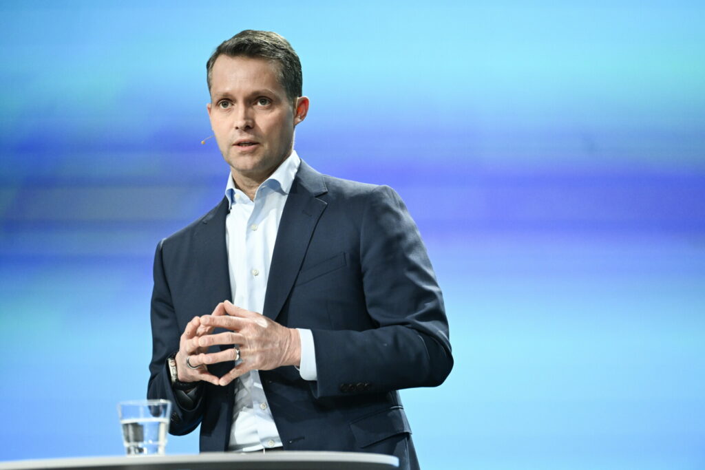 Nokia: Βουτιά 29% στα κέρδη τριμήνου και αναθεώρηση στόχων