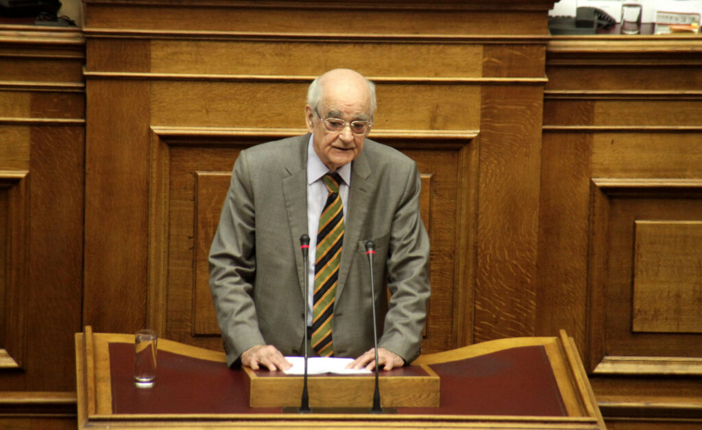 Κακλαμάνης: Ανεύθυνες και ανιστόρητες οι αναφορές του πρωθυπουργού