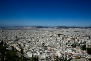 Η Ελλάδα στη 2η θέση της Ευρώπης με τα ακριβότερα σπίτια για τους κατοίκους της