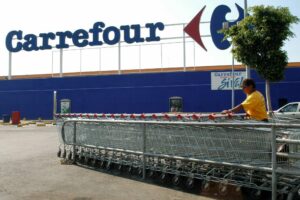 Carrefour: Ασθενείς πωλήσεις και εξοικονόμηση 1 δισ. ετησίως