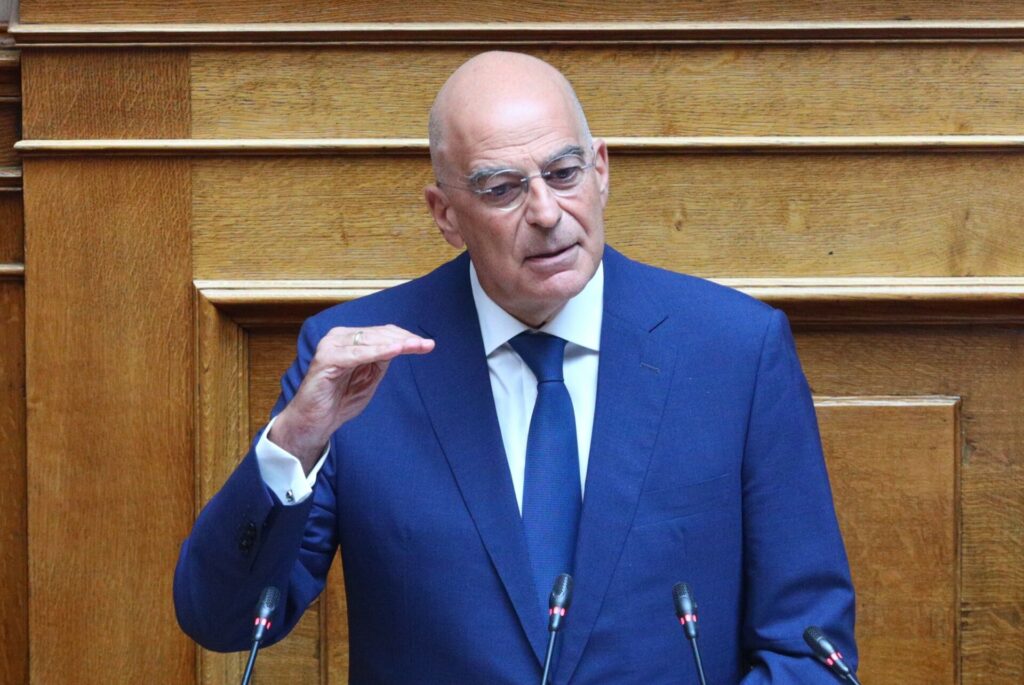 Δένδιας: Τροποποιήσεις στο στεγαστικό των στρατιωτικών