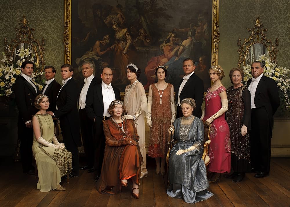 Downton Abbey: Στο σφυρί κοστούμια και αντικείμενα, πόσο “πιάνουν”