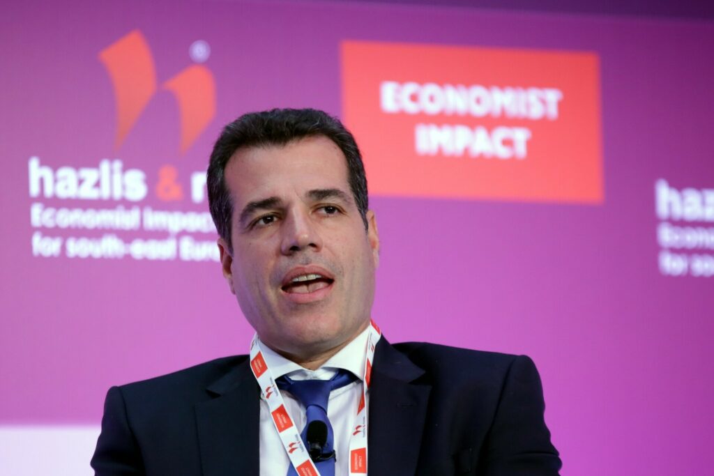 Πλεύρης: Εξετάζονται αλλαγές στη χορήγηση ασύλου στην Ελλάδα