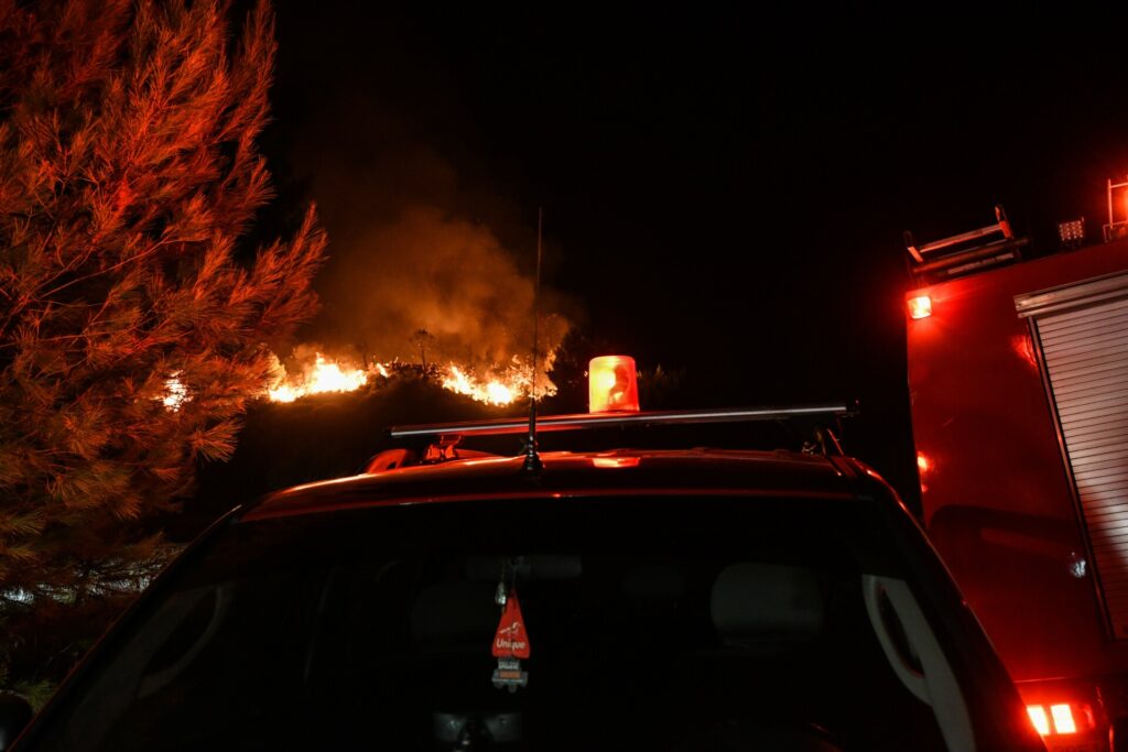 Φωτιά στο Άγιο Όρος: Απανθρακωμένος βρέθηκε οδηγός φορτηγού