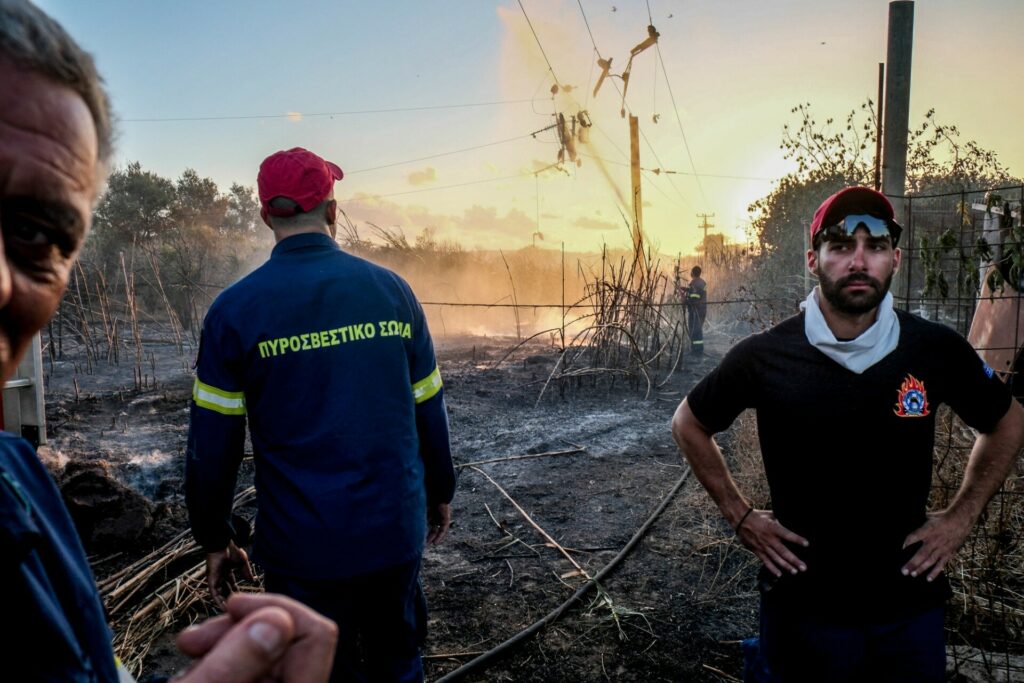 Φωτιά στα Χανιά: Μήνυμα 112, κοντά σε σπίτια η πυρκαγιά