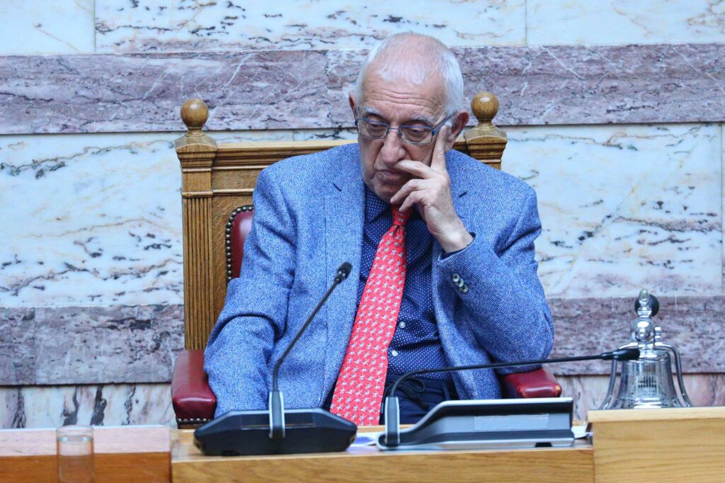 Η επιστροφή του (πρώην) Χίλτον, ο απαρχαιωμένος κανονισμός της Βουλής και γιατί οι Τούρκοι σκληραίνουν τη στάση τους στο Αιγαίο
