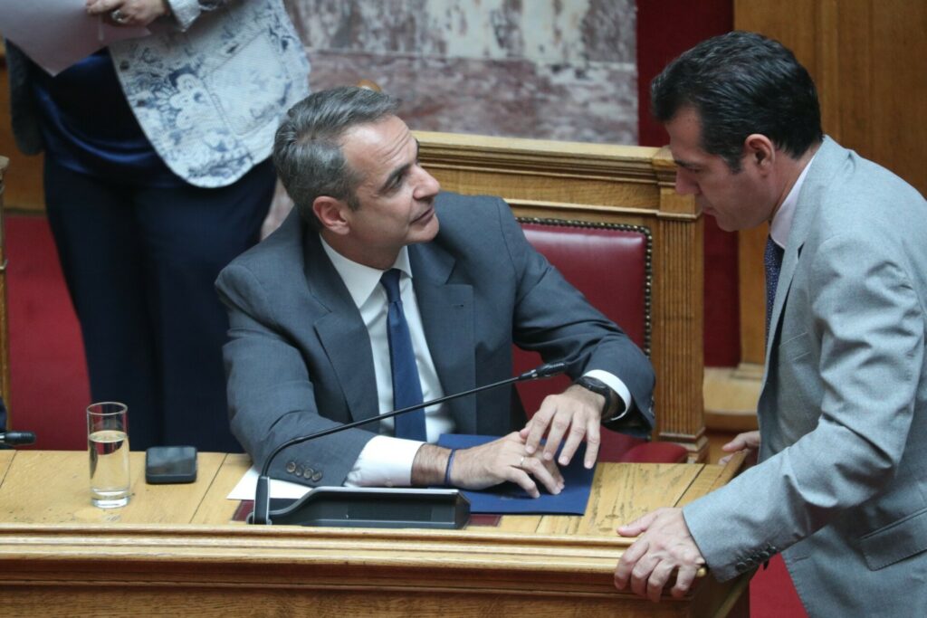 Συνάντηση Μητσοτάκη με Πλεύρη την Τετάρτη μετά το ναυάγιο στη Λιβύη