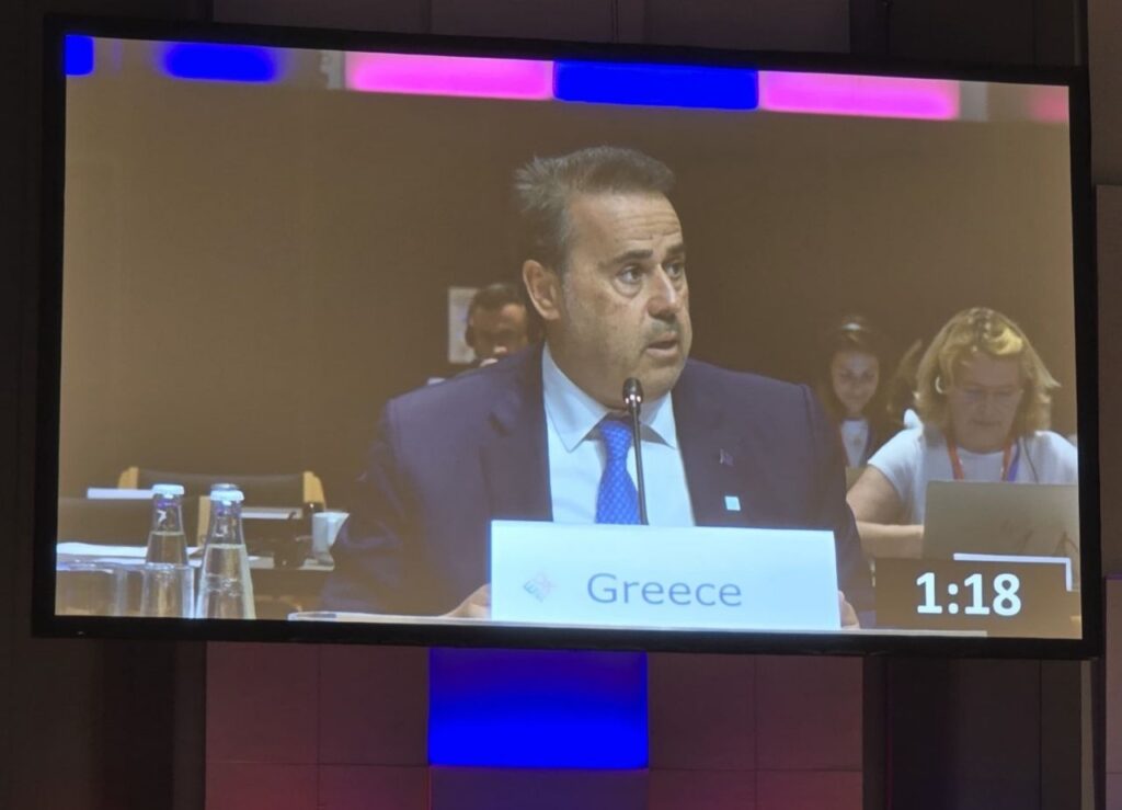 Παπασταύρου: Στη Δανία για την άτυπη συνεδρίαση των υπουργών Περιβάλλοντος