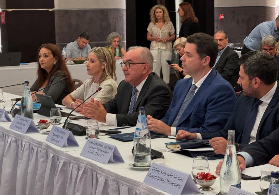 Παπαθανάσης: Η στροφή προς την ενεργειακή μετάβαση διαμορφώνει τη νέα αρχιτεκτονική