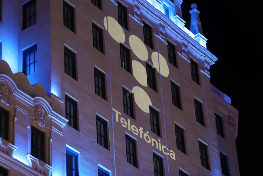 Telefonica: Aμυντικές συμφωνίες με NATO και ΕΕ