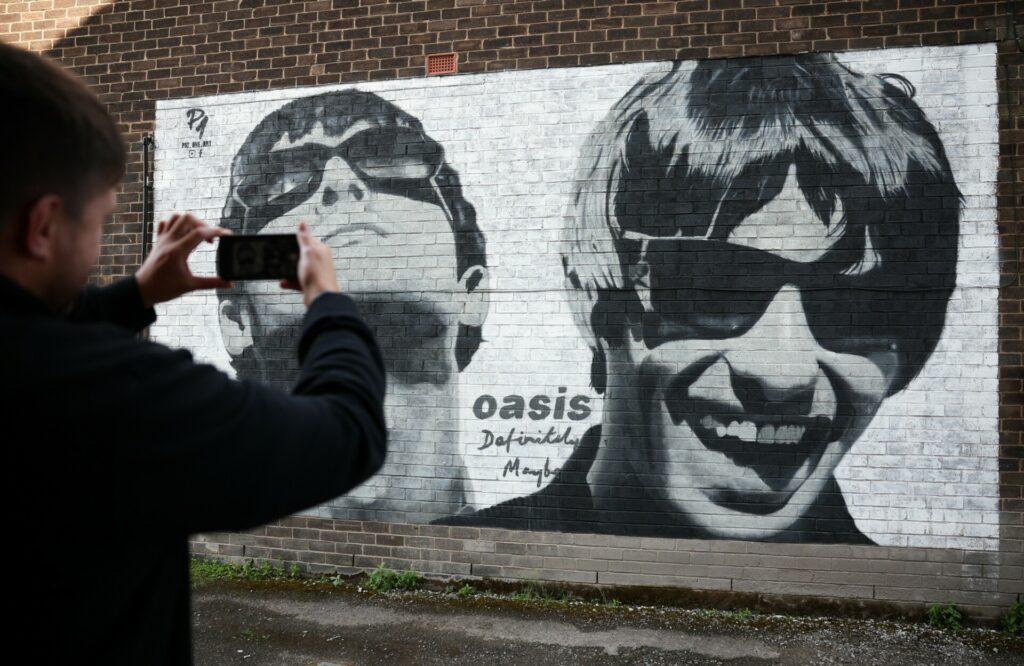 Oasis: Ξανά μαζί στη σκηνή μετά από 16 χρόνια