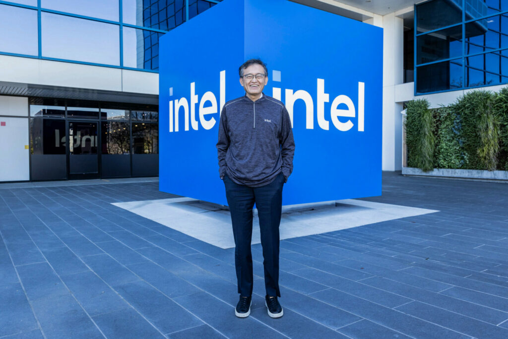 SoftBank: Αγοράζει μετοχές της Intel αξίας 2 δισ.