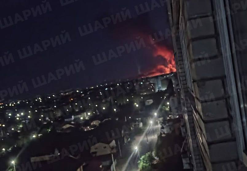 Μαζική επίθεση ουκρανικών drones στη Ρωσία, στις φλόγες διυλιστήριο