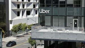 Η Uber ετοιμάζεται για την εποχή χωρίς οδηγό -και πάλι