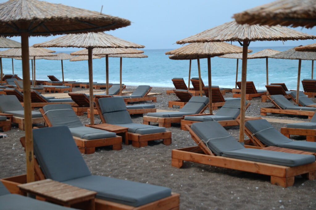ΑΑΔΕ: Επιχείρηση «ΘΕΡΟΣ» – Ελεγκτική «απόβαση» ανήμερα της Παναγίας