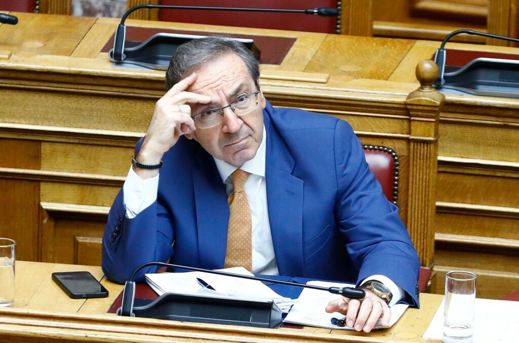 Επίθεση Μπούγα σε Τσίπρα: 17.000 βαρυποινίτες βγήκαν από τις φυλακές με τον Νόμο Παρασκευόπουλο