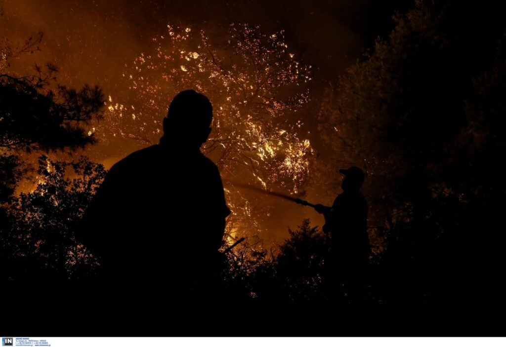 Φωτιά τώρα: Πύρινος εφιάλτης σε Χίο, Ζάκυνθο και Πρέβεζα για δεύτερη νύχτα