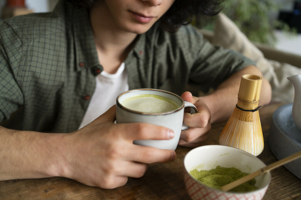Tσάι matcha: Στερεύουν τα χωράφια και ‘’τρέχουν’’ οι τιμές λόγω…TikTok
