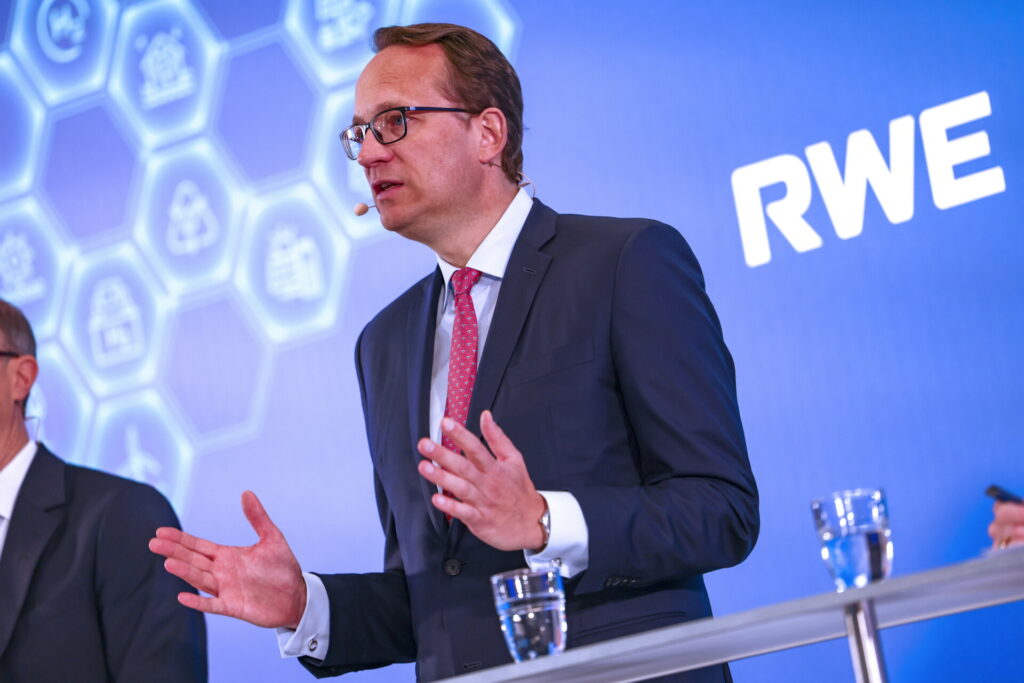 Κρέμπερ (RWE): Ανεδαφικό το ενεργειακό deal ΕΕ-ΗΠΑ, η αγορά καθορίζει από που αγοράζουμε