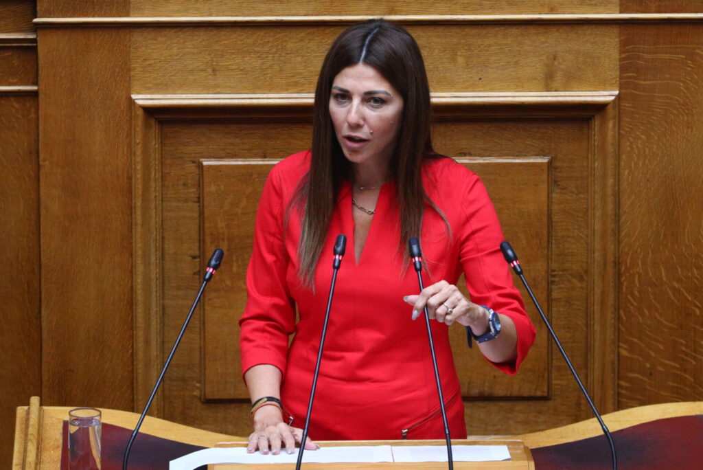 Ζαχαράκη: Διεθνής διαγωνισμός 10 εκατ. για νέα όργανα στα Μουσικά Σχολεία