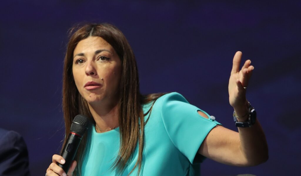 Ζαχαράκη: Πολύ περισσότερο μόνιμο προσωπικό στα σχολεία