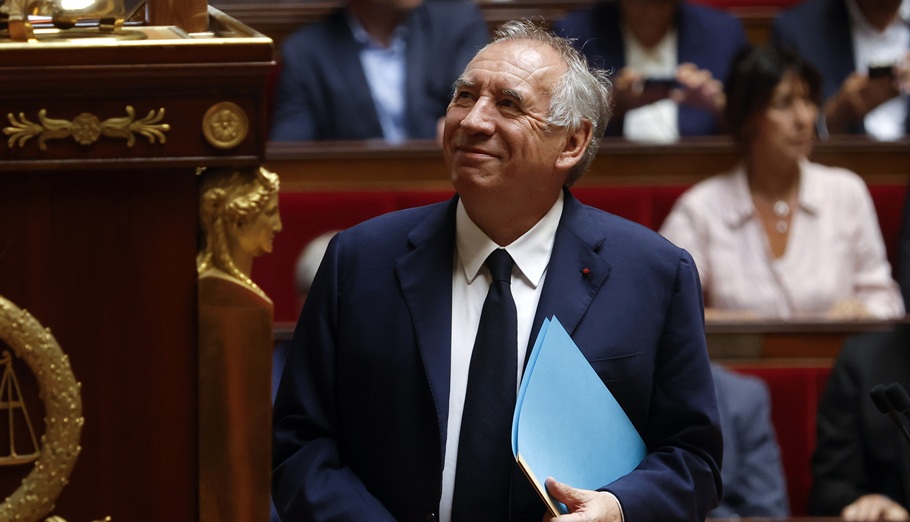 Γαλλία: Έπεσε η κυβέρνηση Μπαϊρού, 364 τον καταψήφισαν