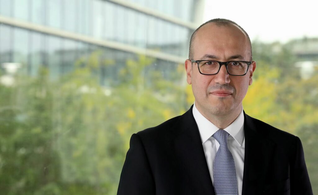 BBVA: Αναθεωρεί την προσφορά για τη Sabadell στα 17 δισ.