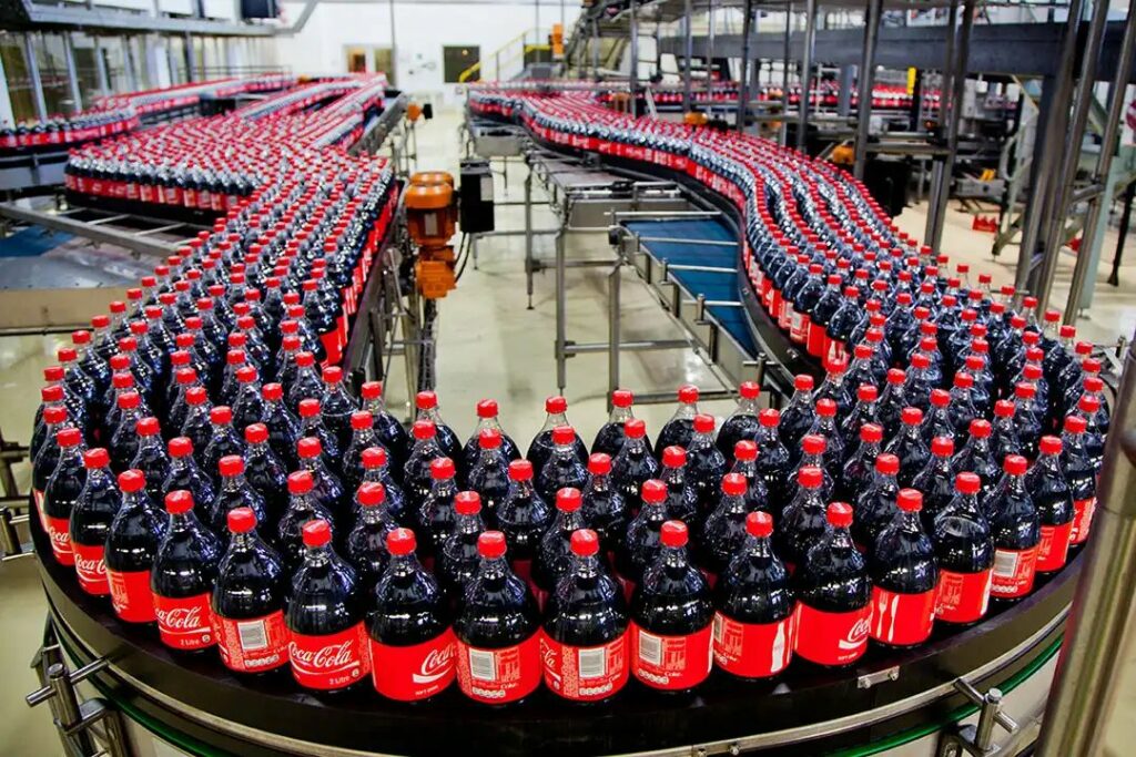 Coca-Cola Νότιας Αφρικής: 680 απολύσεις και λουκέτο σε 2 εργοστάσια