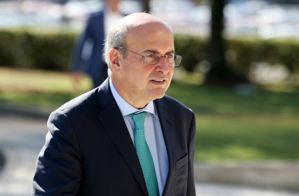 Η ανησυχία Μητσοτάκη για τη λειψυδρία, η τρύπα στο νερό από τον Χατζηδάκη, ο επόμενος ΠΑΣΟΚος που θα πάει στη ΝΔ, ο Παπαμιμίκος και κάτι περίεργες συμβάσεις