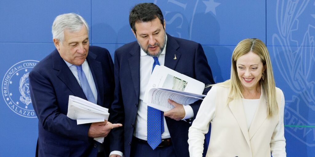 Ιταλία: Σύγκρουση αντιπροέδρων κυβέρνησης Μελόνι για τον φόρο στα υπερκέρδη Τραπεζών