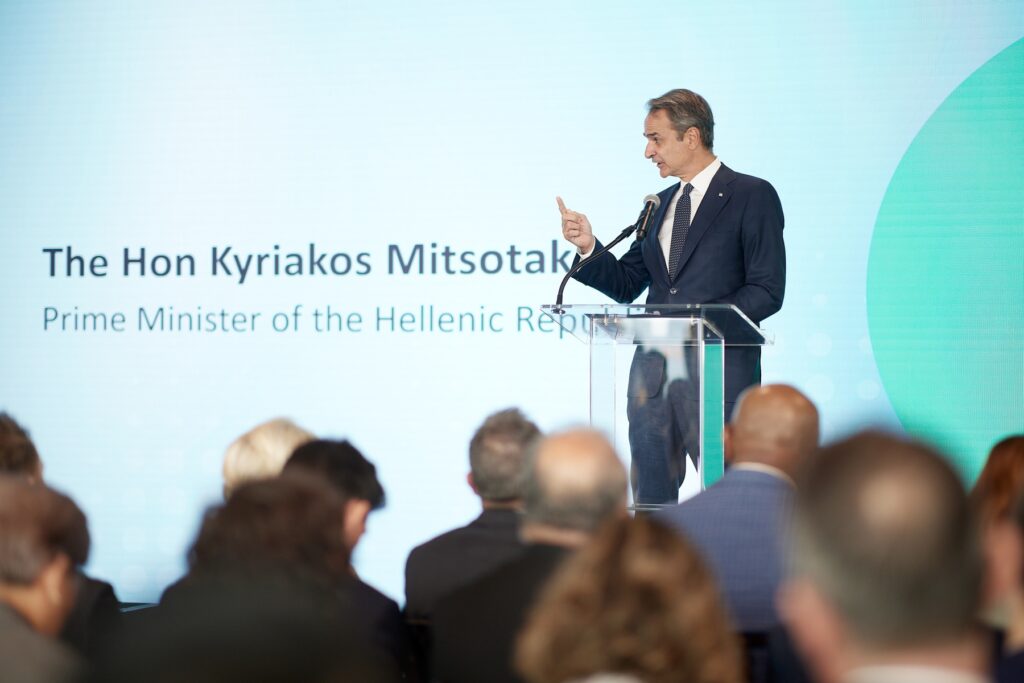 Μητσοτάκης: Εξετάζουμε την απαγόρευση χρήσης social media από ανηλίκους κάτω των 16 ετών