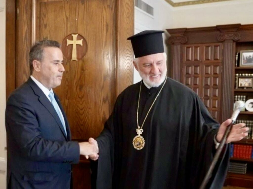 Συνάντηση Παπασταύρου με τον Αρχιεπίσκοπο Αμερικής Ελπιδοφόρο