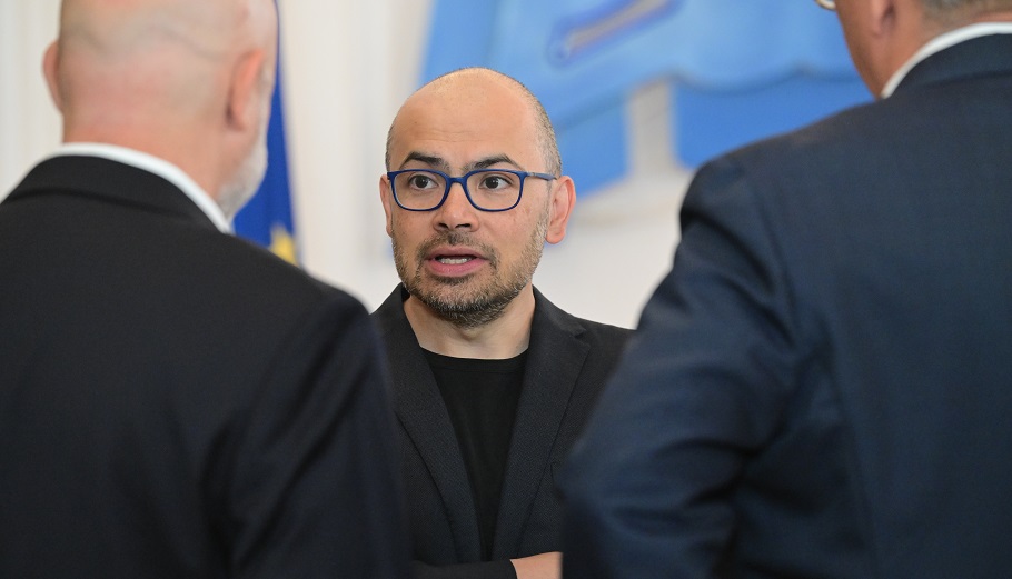 Ντέμης Χασάμπης: Ο Ελληνοκύπριος “πατέρας” της AI και η γέφυρα καινοτομίας με την Ελλάδα