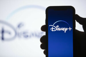 Disney: Αύξηση εσόδων κατά 10% στα 9,97 δισ. χάρη σε θεματικά πάρκα & streaming