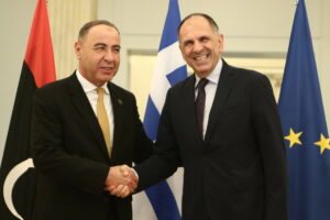 Ξεκίνησαν οι συνομιλίες της Ελλάδας με τη Λιβύη για την ΑΟΖ