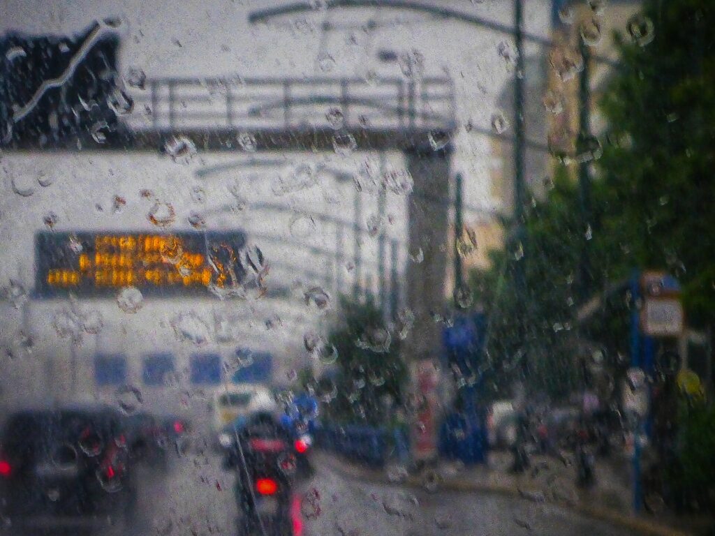 Καιρός: Έκτακτο δελτίο από την ΕΜΥ, ακραία φαινόμενα το Σαββατοκύριακο